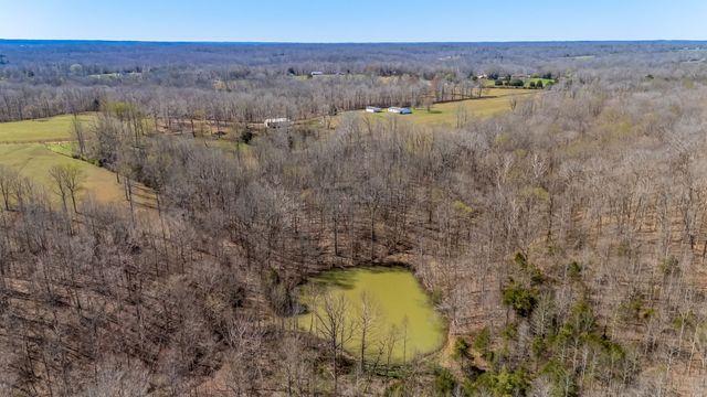 801 Collier Bend Road, Charlotte, TN 37036