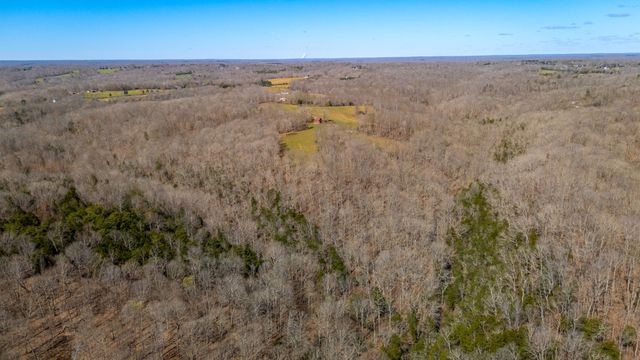 801 Collier Bend Road, Charlotte, TN 37036