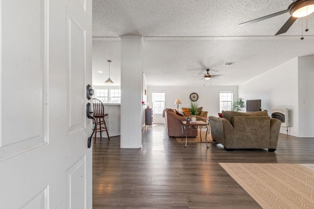 801 Collier Bend Road, Charlotte, TN 37036