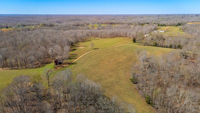 801 Collier Bend Road, Charlotte, TN 37036