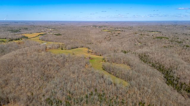 801 Collier Bend Road, Charlotte, TN 37036