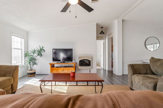 801 Collier Bend Road, Charlotte, TN 37036