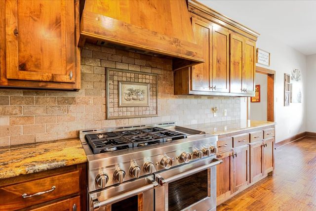 108 McClintock Court, Weatherford, TX 76088