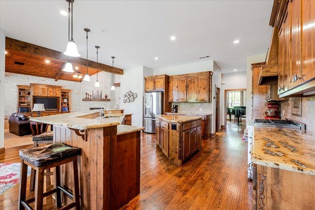 108 McClintock Court, Weatherford, TX 76088