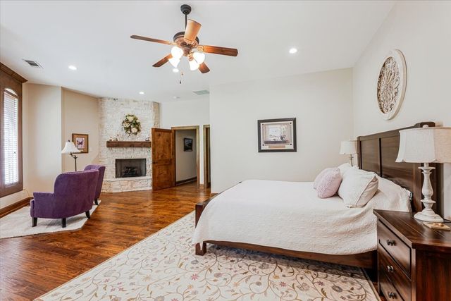 108 McClintock Court, Weatherford, TX 76088