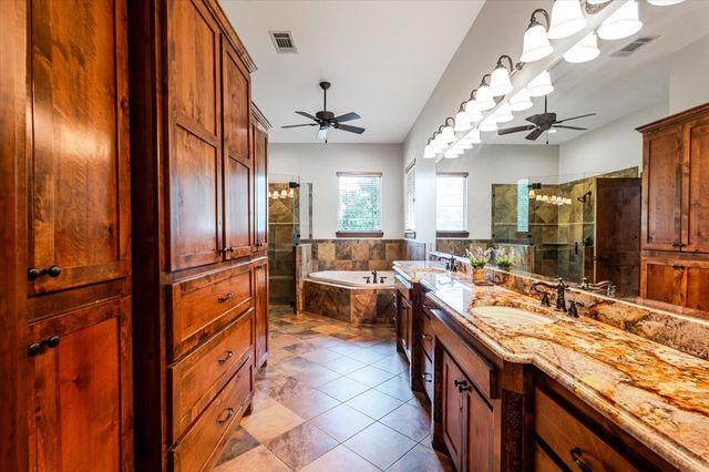 108 McClintock Court, Weatherford, TX 76088