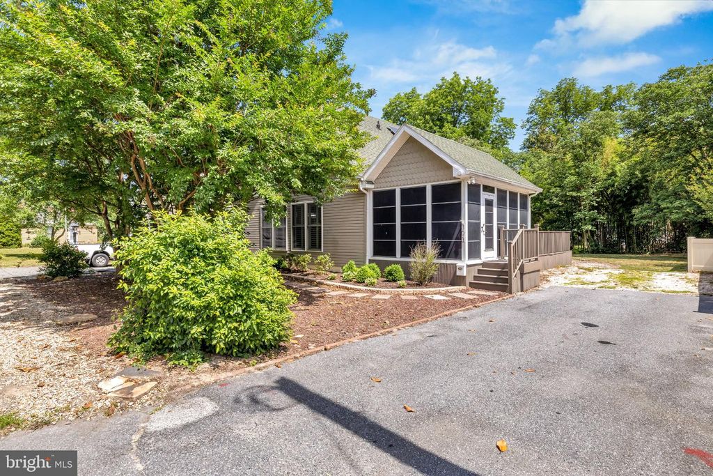 303 COULTER ST, Milton, DE 19968