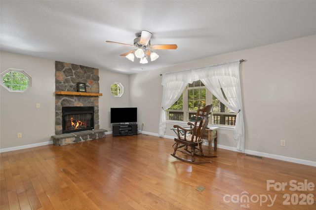 93 Streamside Drive, Waynesville, NC 28785