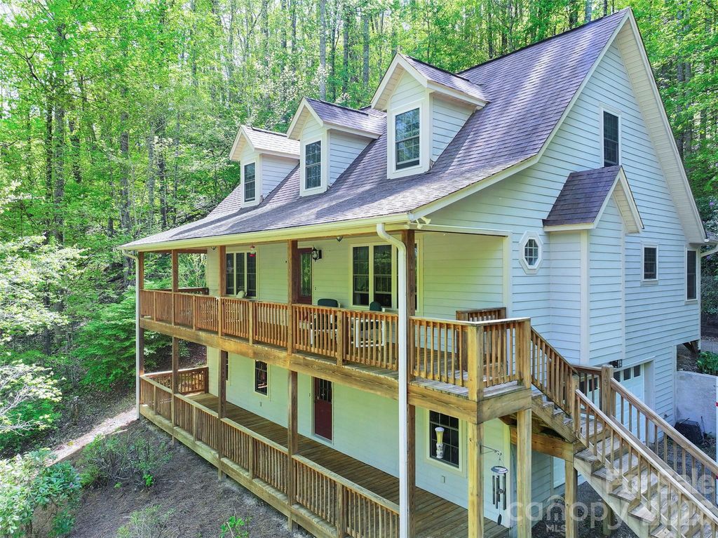 93 Streamside Drive, Waynesville, NC 28785