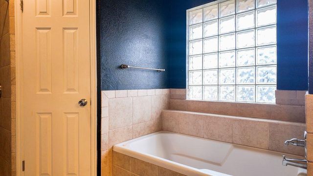 2605 N Lincoln Avenue, Moore, OK 73160