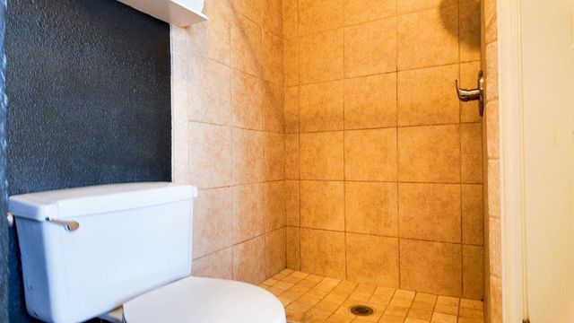 2605 N Lincoln Avenue, Moore, OK 73160