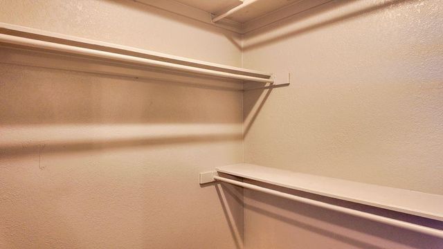 2605 N Lincoln Avenue, Moore, OK 73160