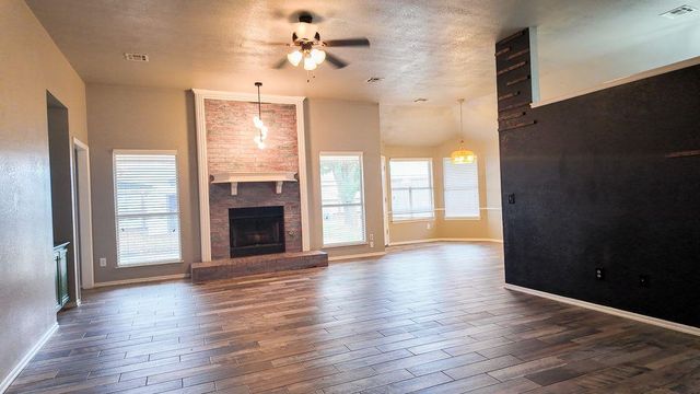 2605 N Lincoln Avenue, Moore, OK 73160