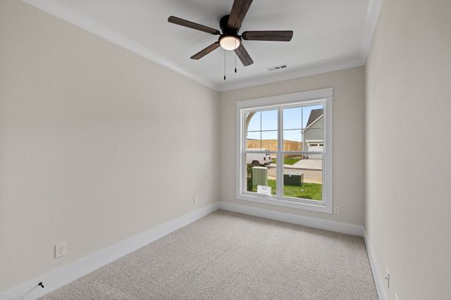 1940 Grace Johns Cir, Murfreesboro, TN 37128