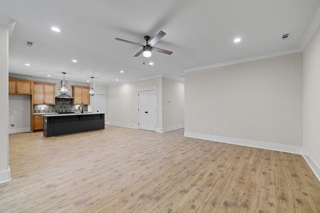 1940 Grace Johns Cir, Murfreesboro, TN 37128