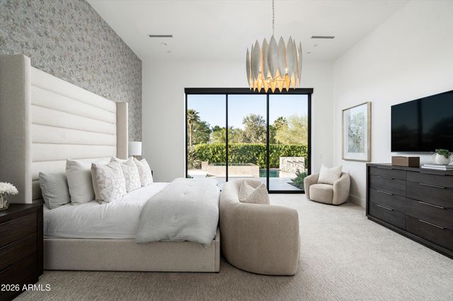 6838 E JOSHUA TREE Lane, Paradise Valley, AZ 85253