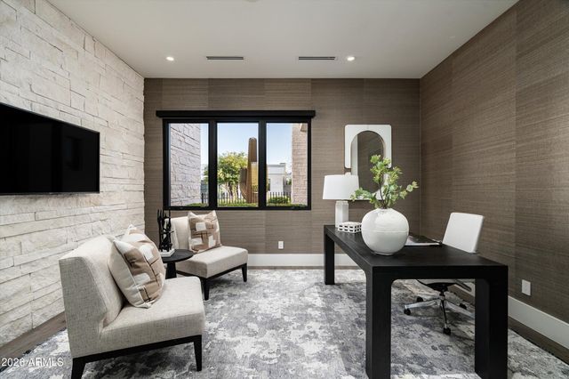 6838 E JOSHUA TREE Lane, Paradise Valley, AZ 85253