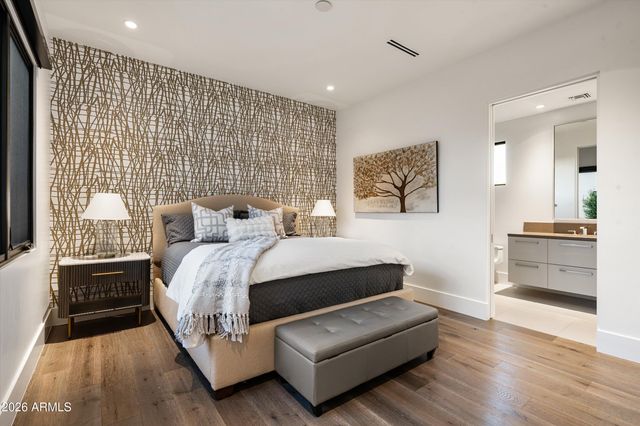 6838 E JOSHUA TREE Lane, Paradise Valley, AZ 85253