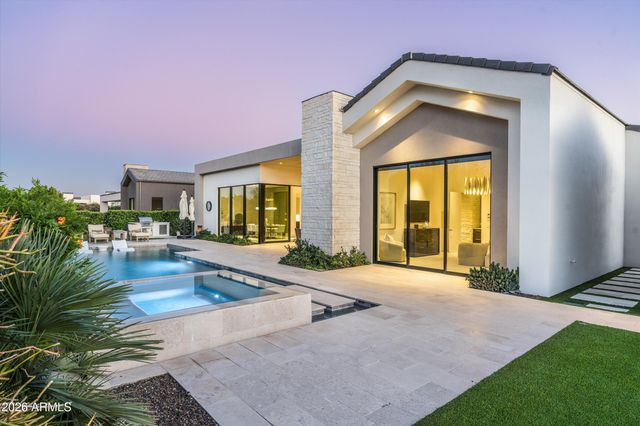 6838 E JOSHUA TREE Lane, Paradise Valley, AZ 85253