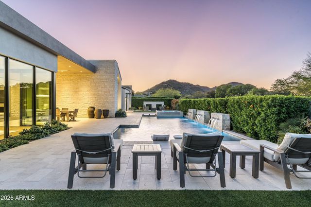 6838 E JOSHUA TREE Lane, Paradise Valley, AZ 85253