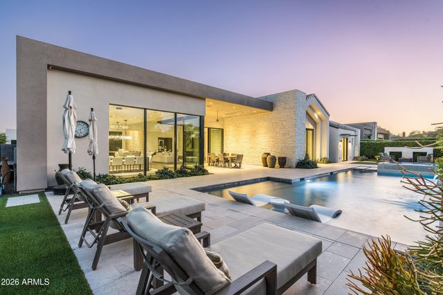 6838 E JOSHUA TREE Lane, Paradise Valley, AZ 85253