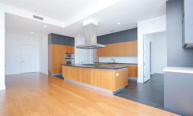 2727 Kirby Drive 10B, Houston, TX 77098