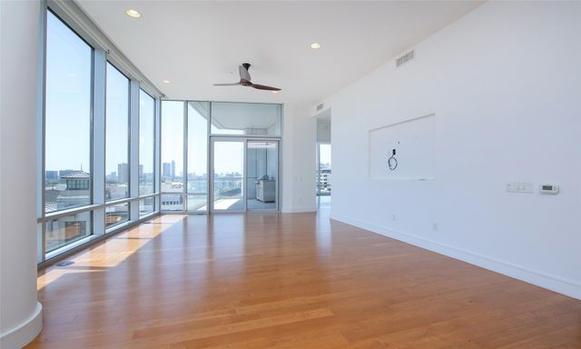 2727 Kirby Drive 10B, Houston, TX 77098