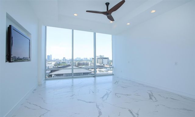 2727 Kirby Drive 10B, Houston, TX 77098
