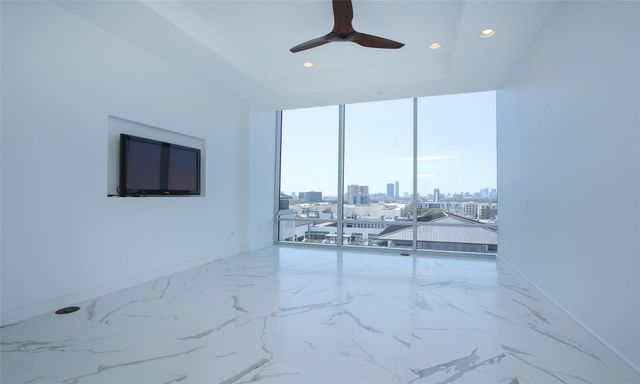 2727 Kirby Drive 10B, Houston, TX 77098