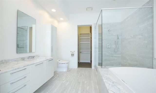 2727 Kirby Drive 10B, Houston, TX 77098