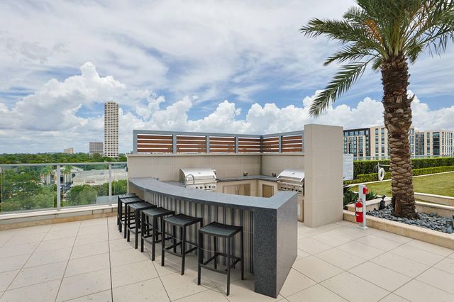 2727 Kirby Drive 10B, Houston, TX 77098