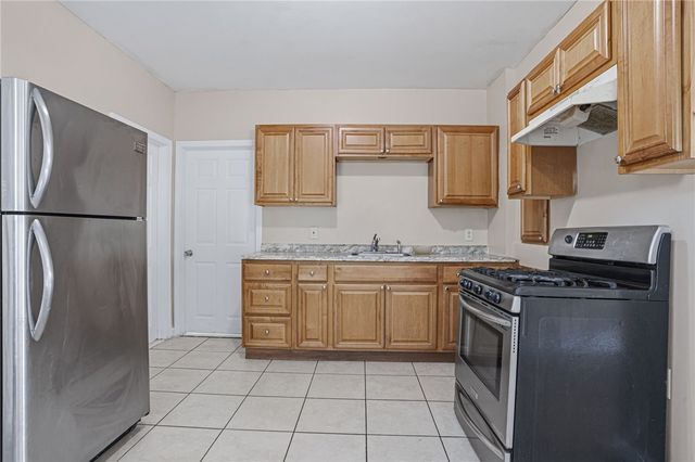 6 Bloomingdale Avenue, Pawtucket, RI 02860