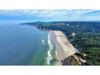 88300 Pacific Surf Ln, Bandon, OR 97411