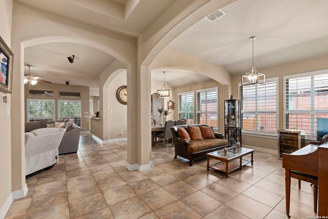10612 Foxen Way, Helotes, TX 78023
