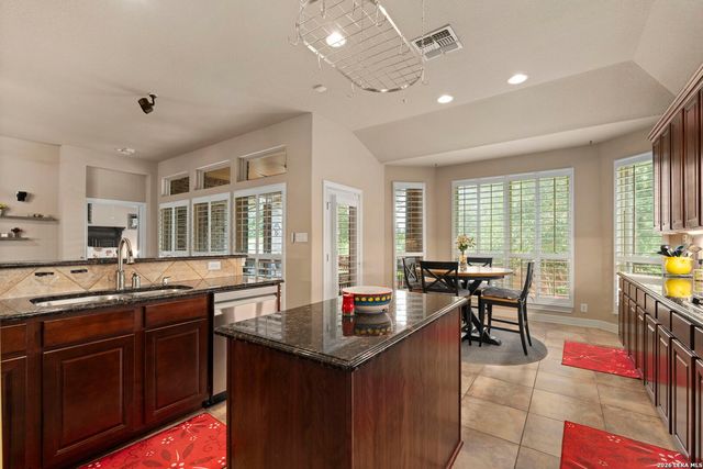 10612 Foxen Way, Helotes, TX 78023