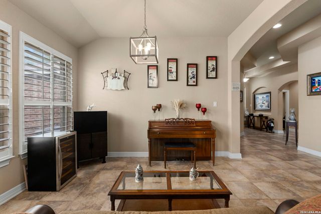 10612 Foxen Way, Helotes, TX 78023
