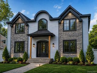 27 Bluespruce Road, Levittown, NY 11756