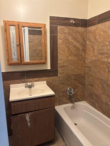 204 South Street, Newburgh, NY 12550
