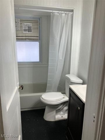 13702 McElhattan, Cleveland, OH 44110