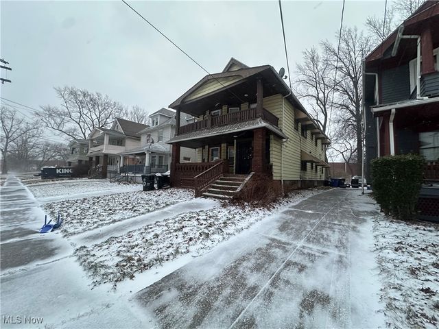 13702 McElhattan, Cleveland, OH 44110