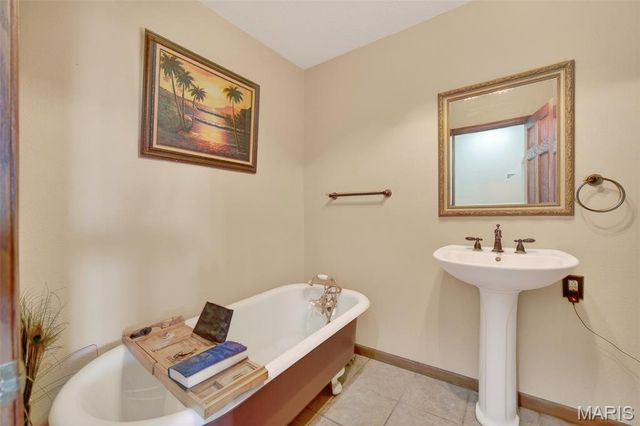 33992 Garrett Road, Richland, MO 65556