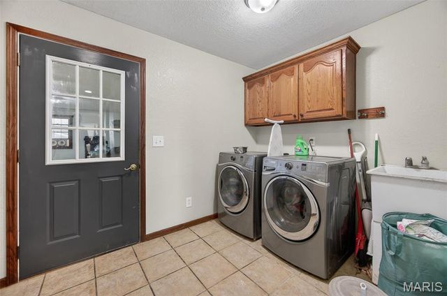 33992 Garrett Road, Richland, MO 65556