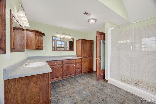 33992 Garrett Road, Richland, MO 65556