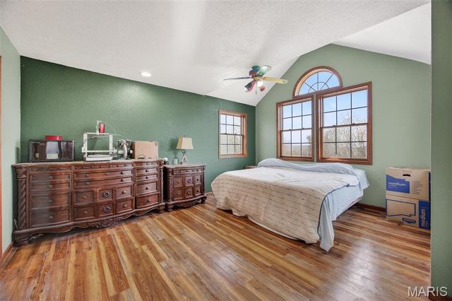 33992 Garrett Road, Richland, MO 65556