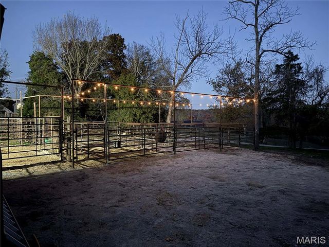 33992 Garrett Road, Richland, MO 65556