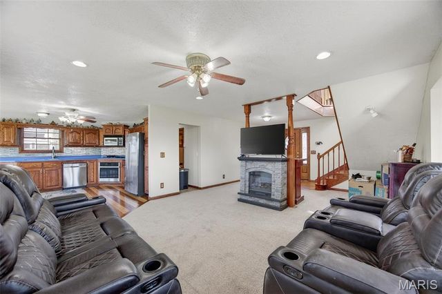 33992 Garrett Road, Richland, MO 65556