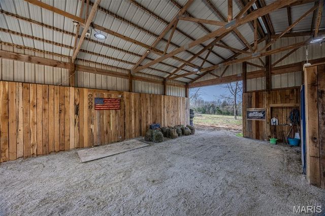 33992 Garrett Road, Richland, MO 65556