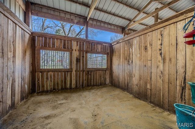 33992 Garrett Road, Richland, MO 65556