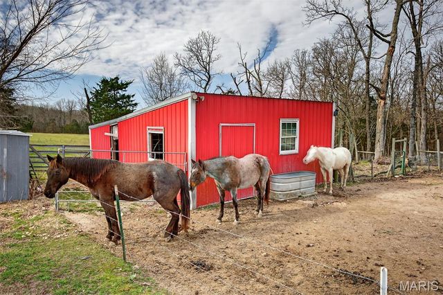 33992 Garrett Road, Richland, MO 65556