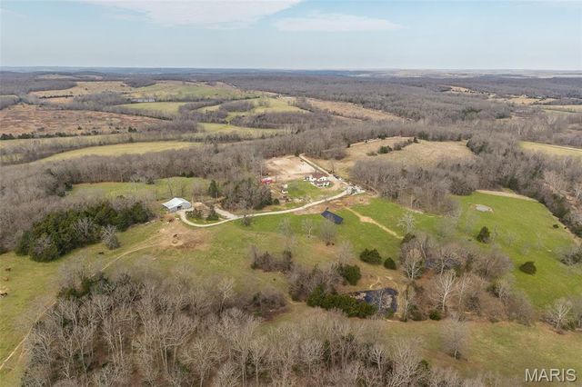 33992 Garrett Road, Richland, MO 65556